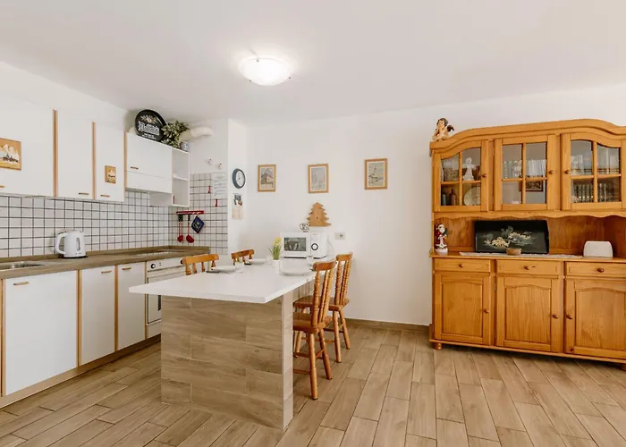 Διαμέρισμα Cesa Lucilla By Interhome Canazei